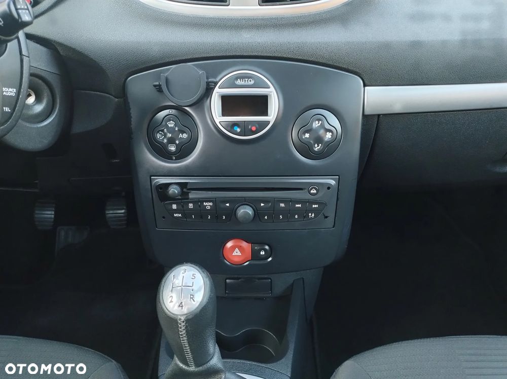 Renault Clio 1.2 16V 75 Dynamique - 32