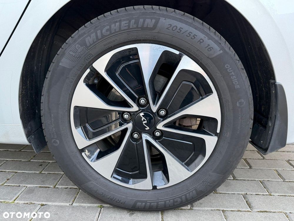 Kia Ceed - 34