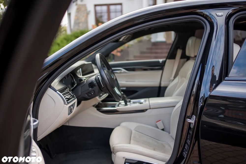 BMW Seria 7 740d xDrive - 16