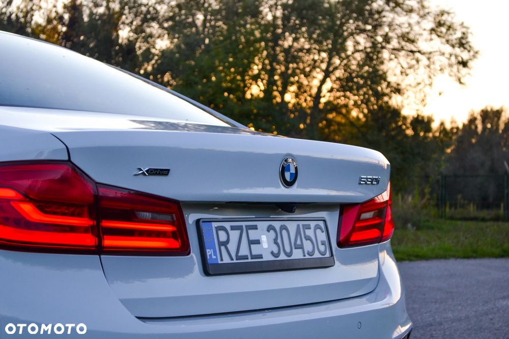 BMW Seria 5 530i xDrive M Sport sport - 9