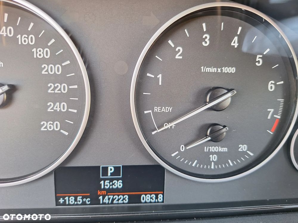 BMW Seria 3 318i - 11