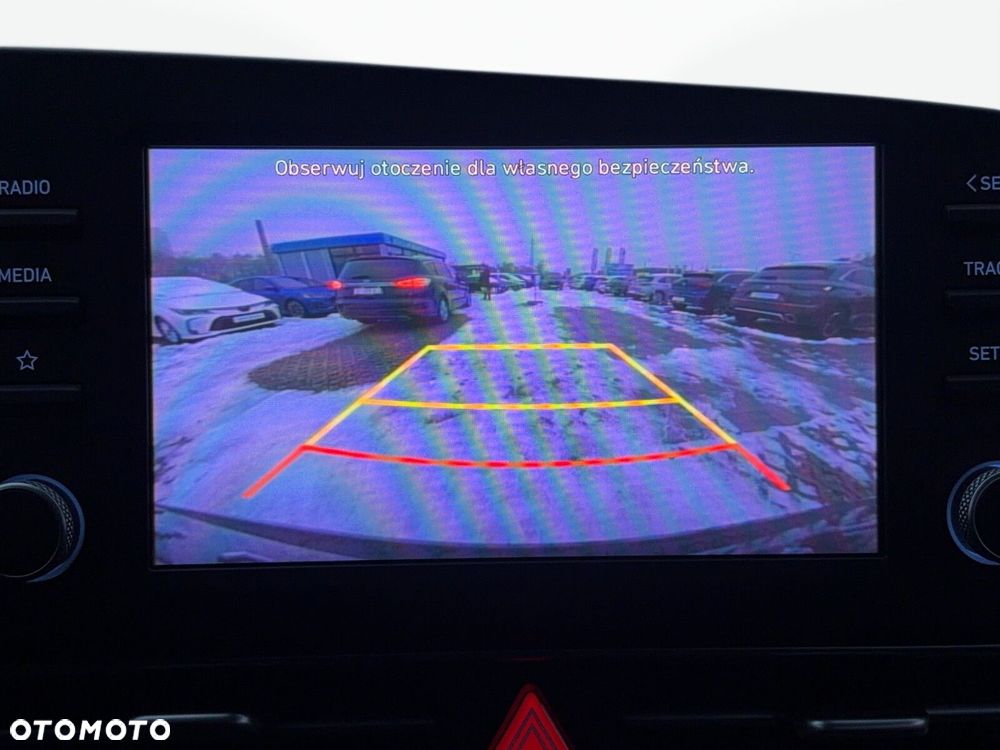 Hyundai Elantra 1.6 Smart CVT - 26