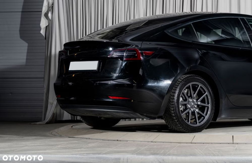 Tesla Model 3 Langstreckenbatterie Allradantrieb Dual Motor - 5