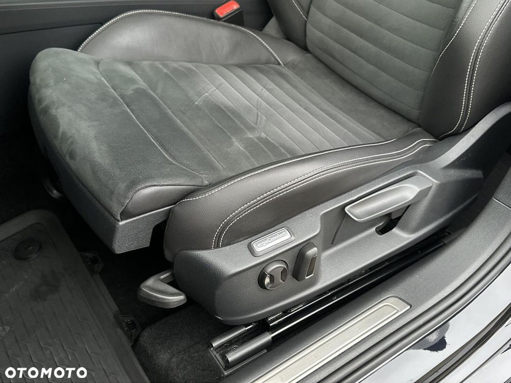 Volkswagen Passat - 14