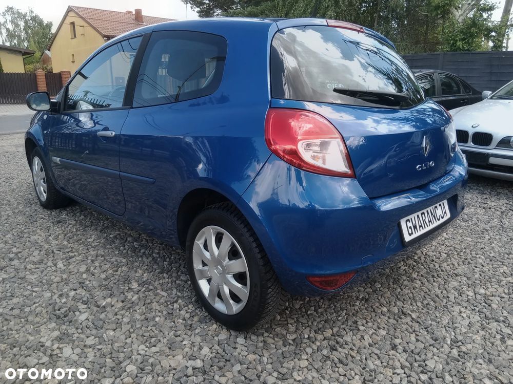 Renault Clio 1.2 16V 75 Expression - 4