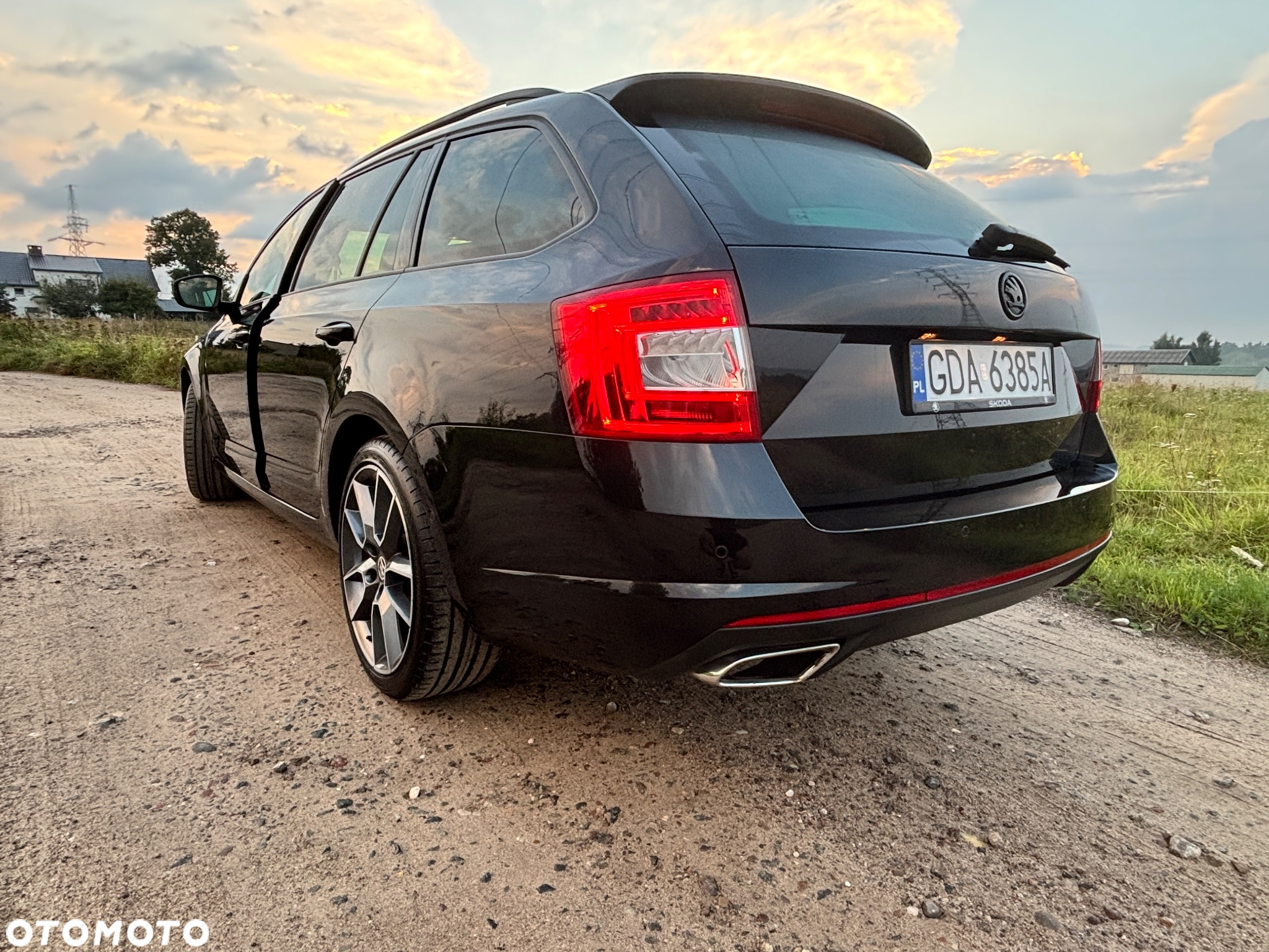 Skoda Octavia 2.0 TDI RS DSG - 3