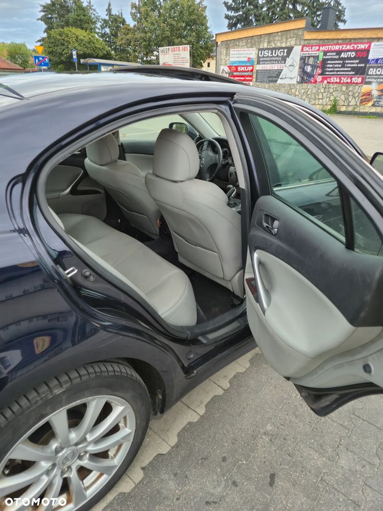 Lexus IS 220 D Prestige - 13