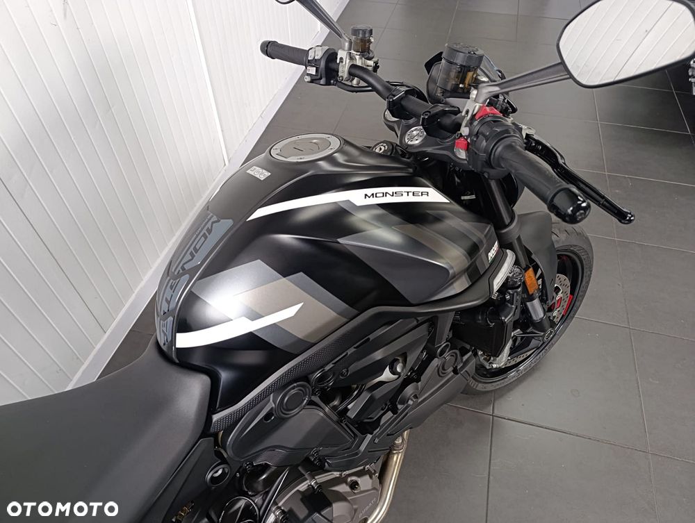Ducati Monster - 14