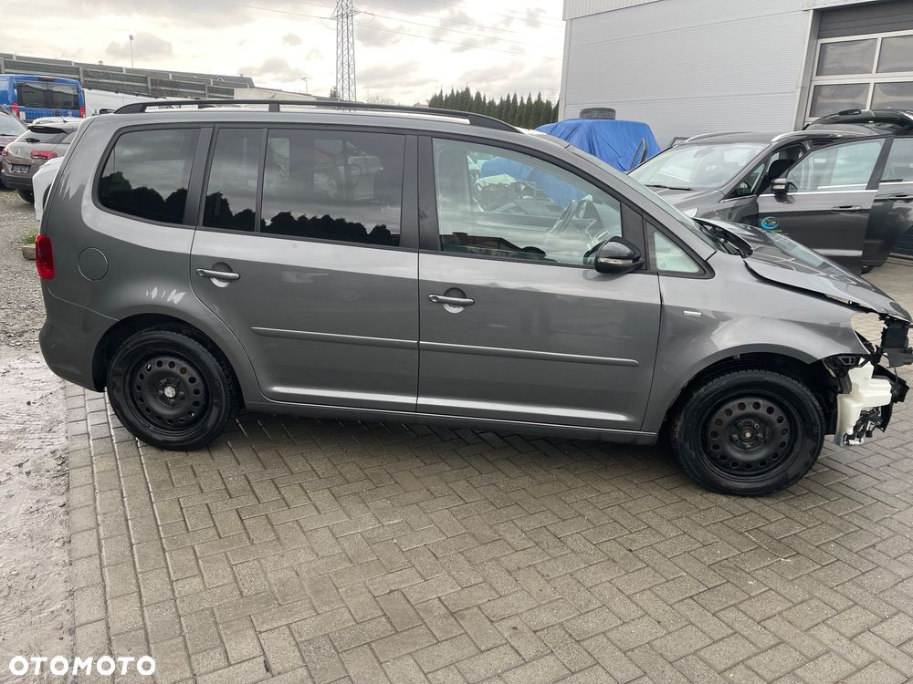 Volkswagen Touran 2.0 TDI DPF DSG MATCH - 5