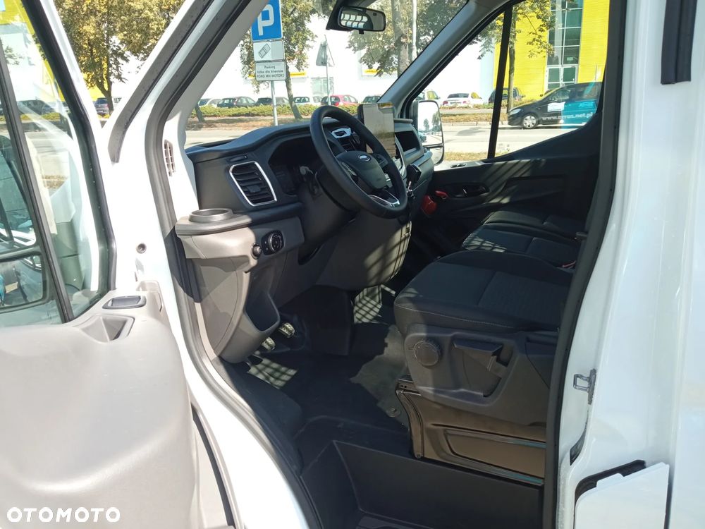 Ford Transit - 9