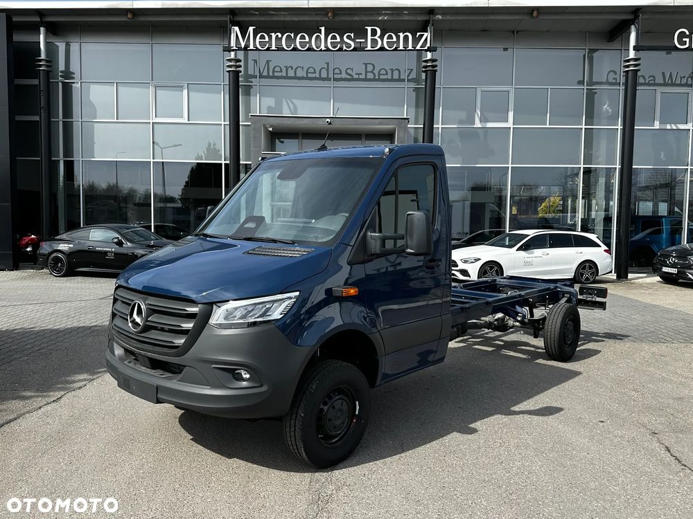 Mercedes-Benz Sprinter - 2