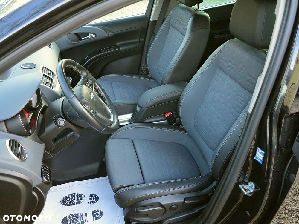 Opel Meriva 1.4 T Cosmo - 12