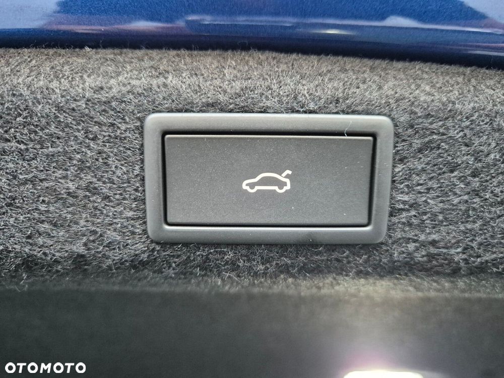 Skoda Superb 2.0 TSI Selection DSG - 18