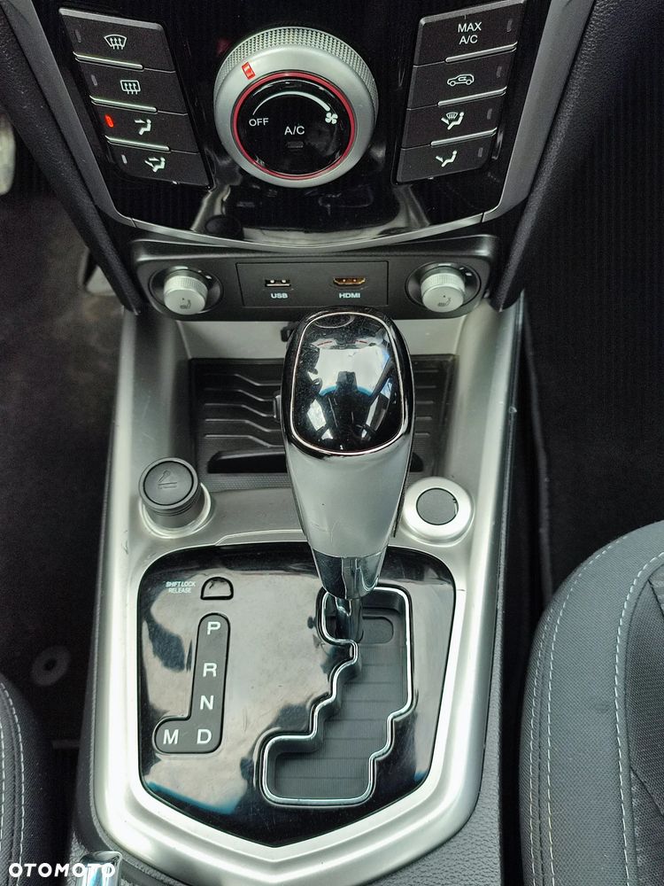 SsangYong/KGM Tivoli 1.6 D Quartz 4x4 - 11