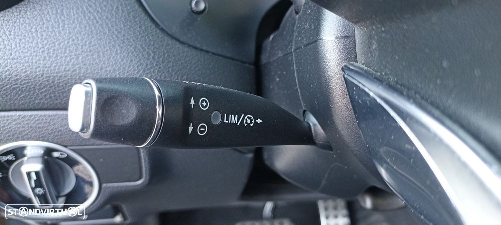 Mercedes-Benz CLA 45 AMG Shooting Brake 4-Matic - 30