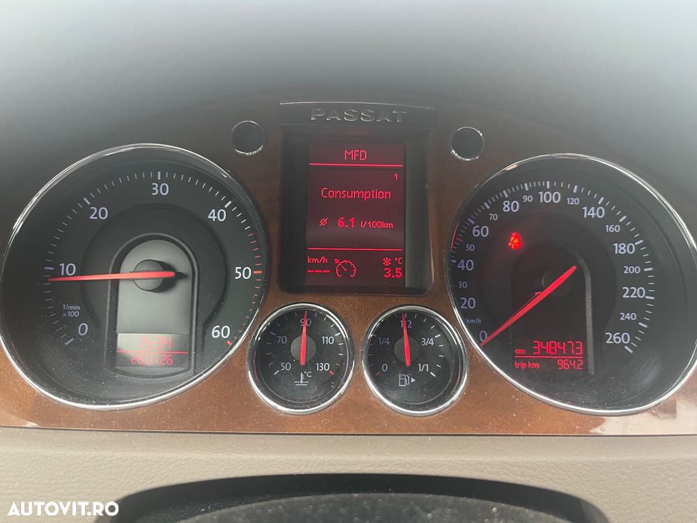 Volkswagen Passat 2.0 TDI DPF Highline - 10