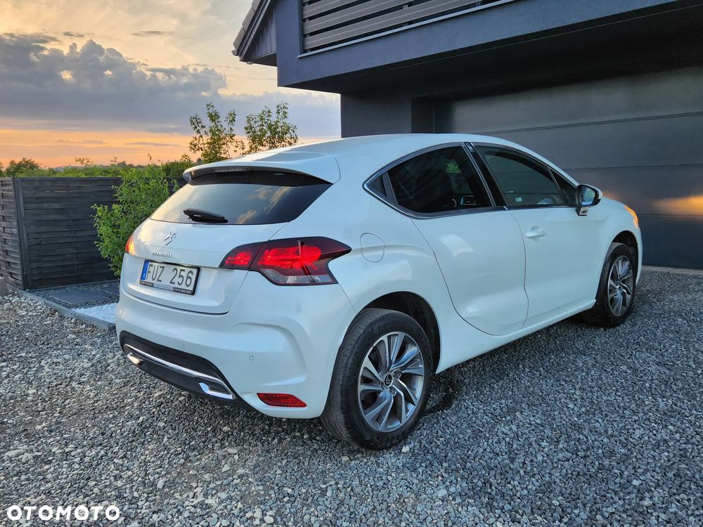 Citroën DS4 HDi 165 SoChic - 28