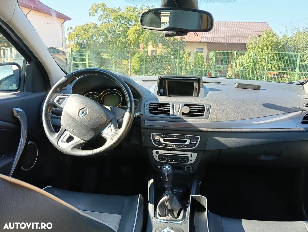Renault Megane BLUE dCi 115 BOSE EDITION - 6