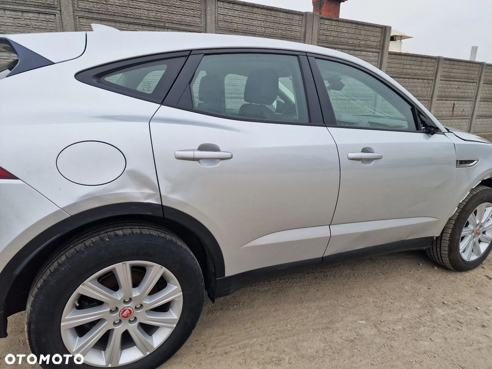 Jaguar E-Pace P200 AWD R-Dynamic S - 26