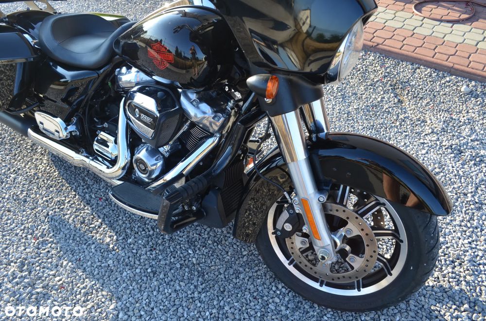 Harley-Davidson FLH Electra Glide - 9