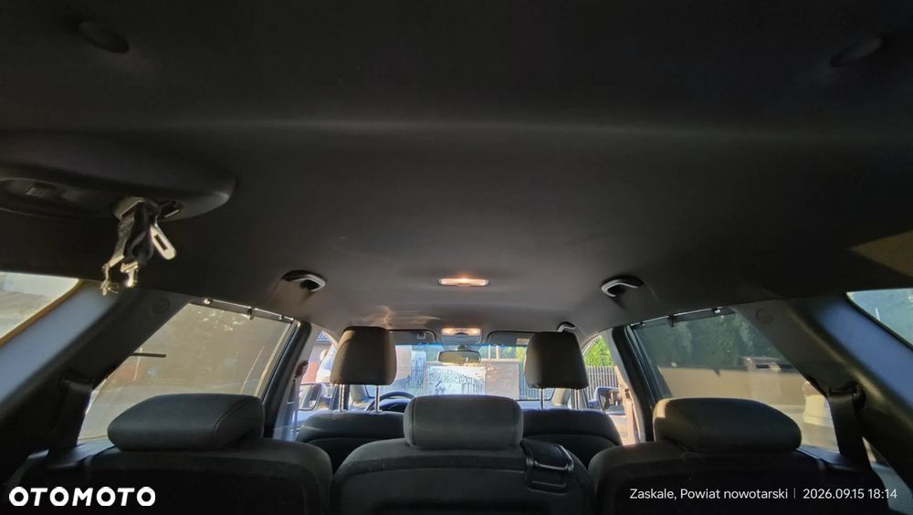 Kia Carens 1.6 GDI L 7os EU6 - 29