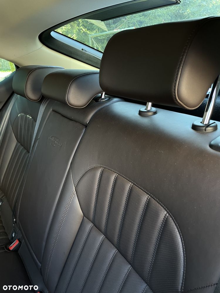 Skoda Superb 2.0 TDI L&K DSG - 11