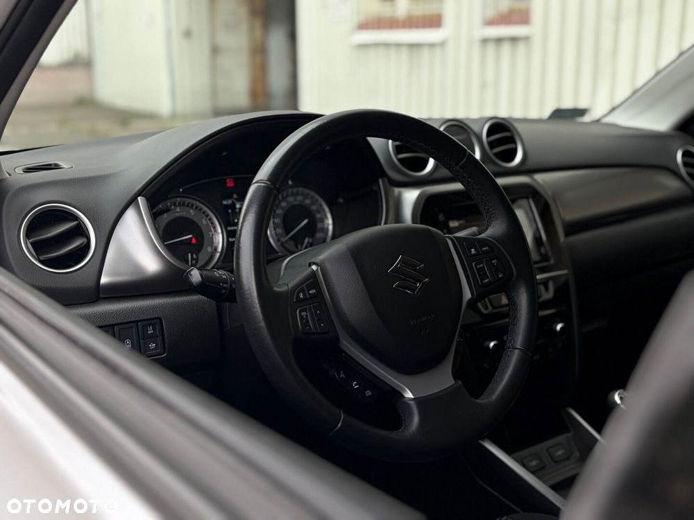 Suzuki Vitara 1.4 Boosterjet SHVS Premium 2WD - 18
