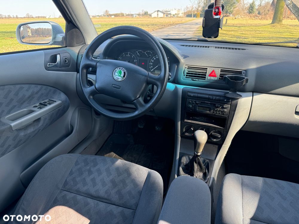 Skoda Octavia 1.8T Elegance - 15