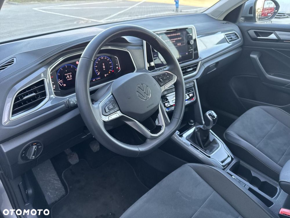 Volkswagen T-Roc - 10