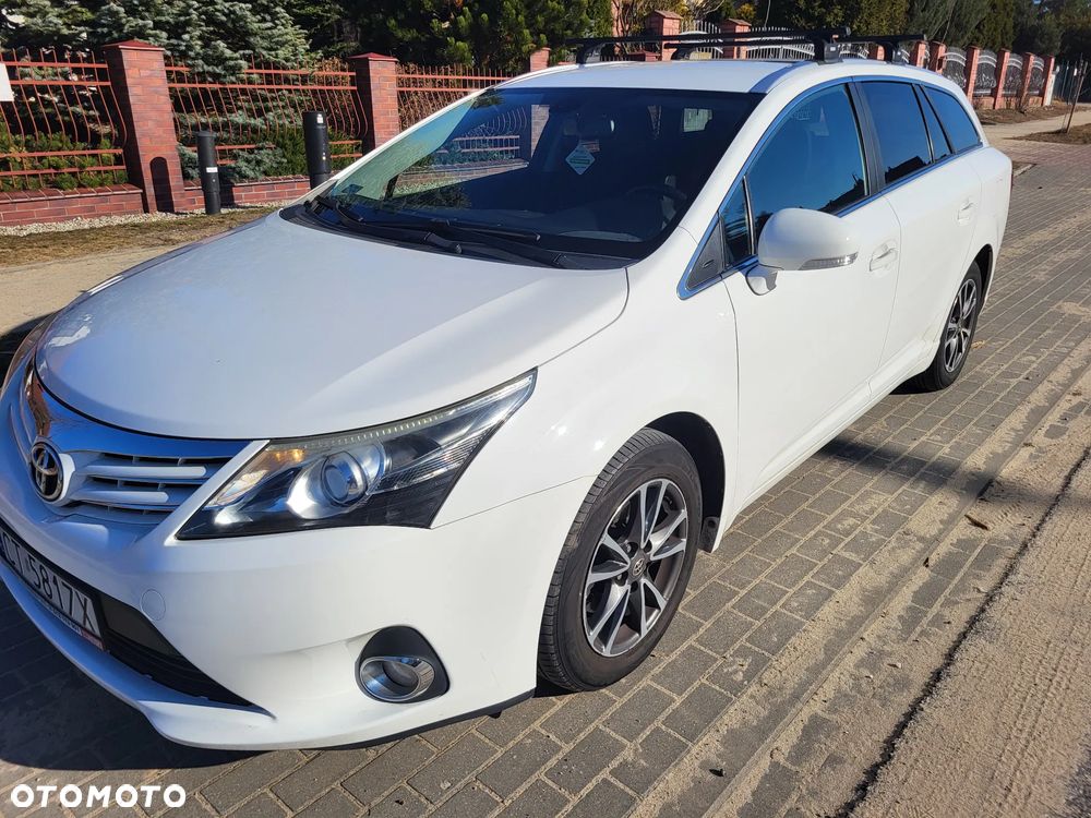 Toyota Avensis 2.0 D-4D Premium - 16