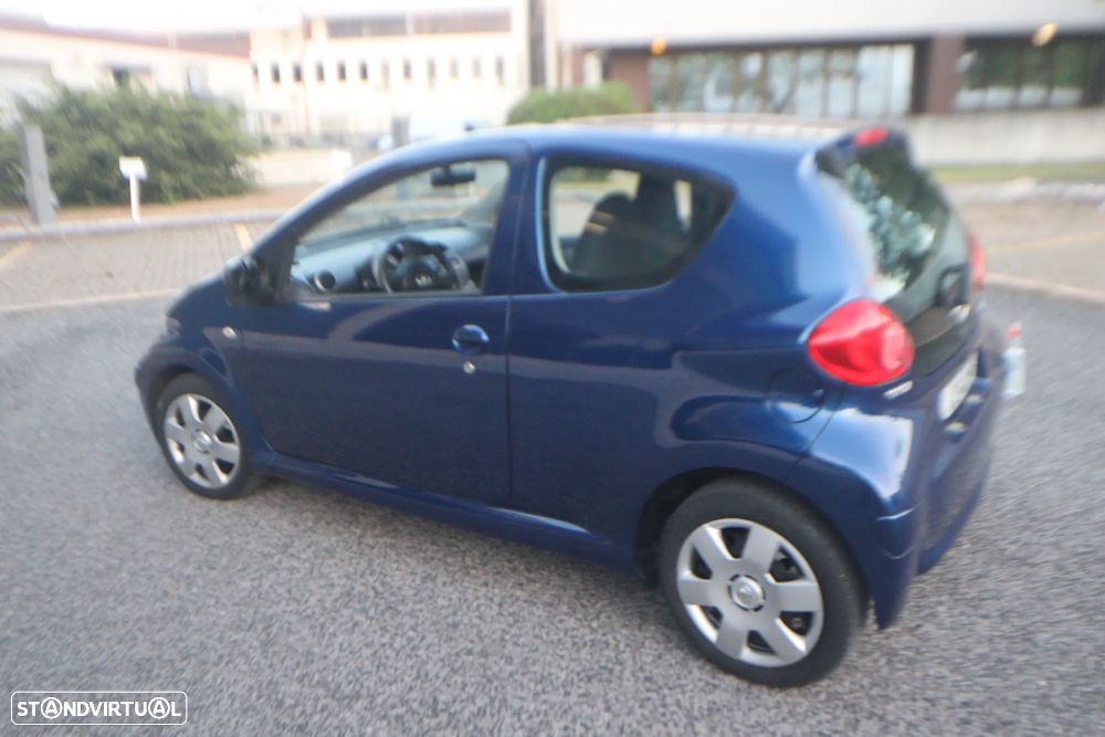 Toyota Aygo CoolBlue - 26
