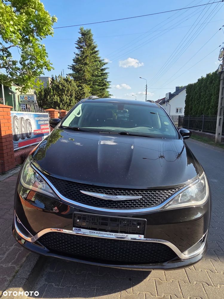 Chrysler Pacifica - 38