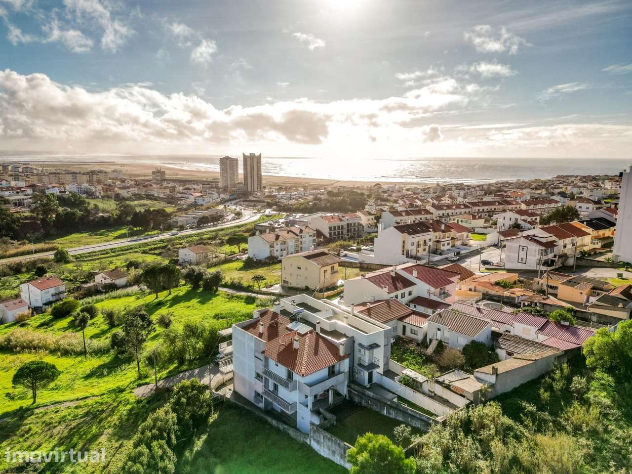 Moradia T6 com Vista Mar e Jardim em Buarcos - Grande imagem: 2/36