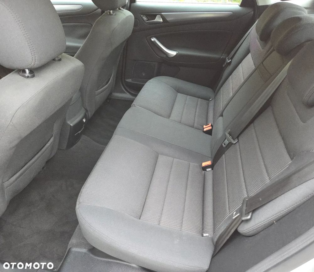 Ford Mondeo 2.0 TDCi Titanium - 6