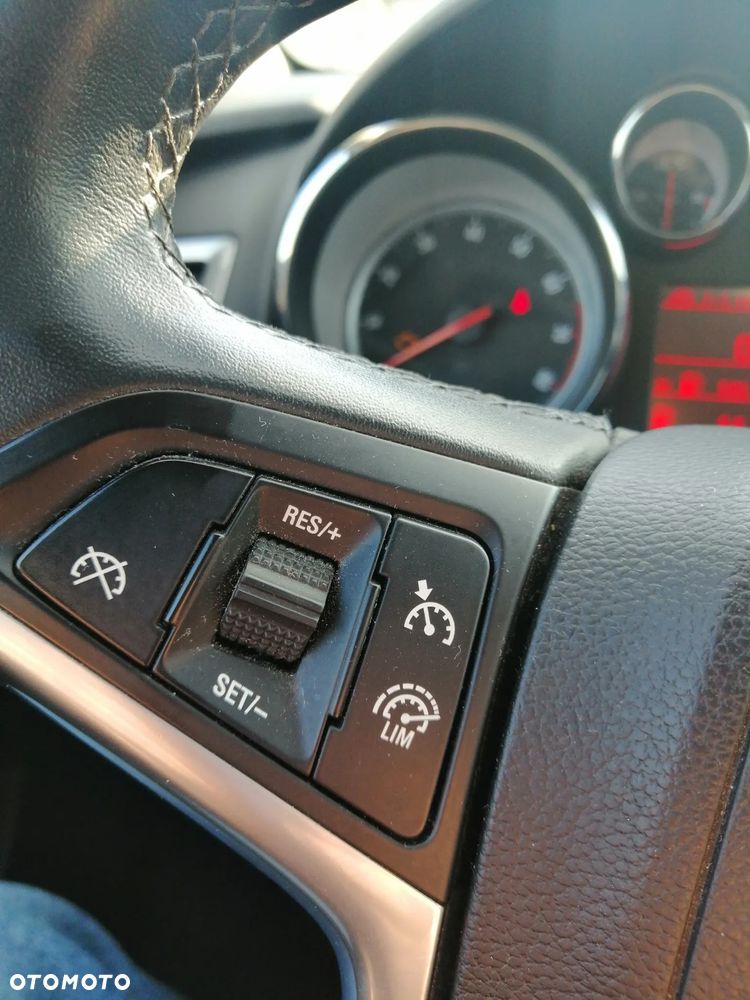 Opel Astra 1.4 Turbo Style - 19