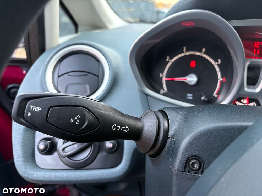 Ford Fiesta 1.4 Champions Edition - 23