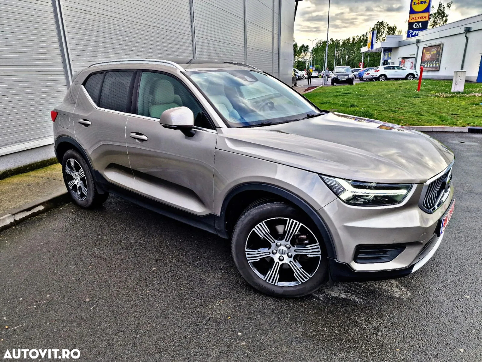 Volvo XC 40 D4 AWD Base - 16