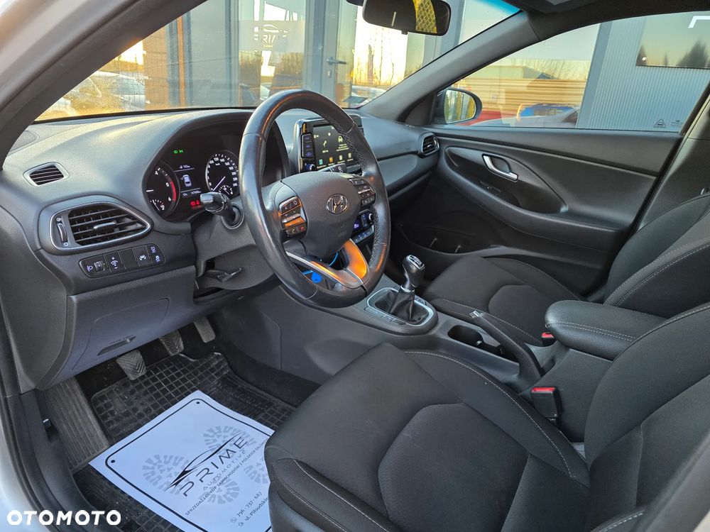 Hyundai i30 1.6 D Comfort - 14