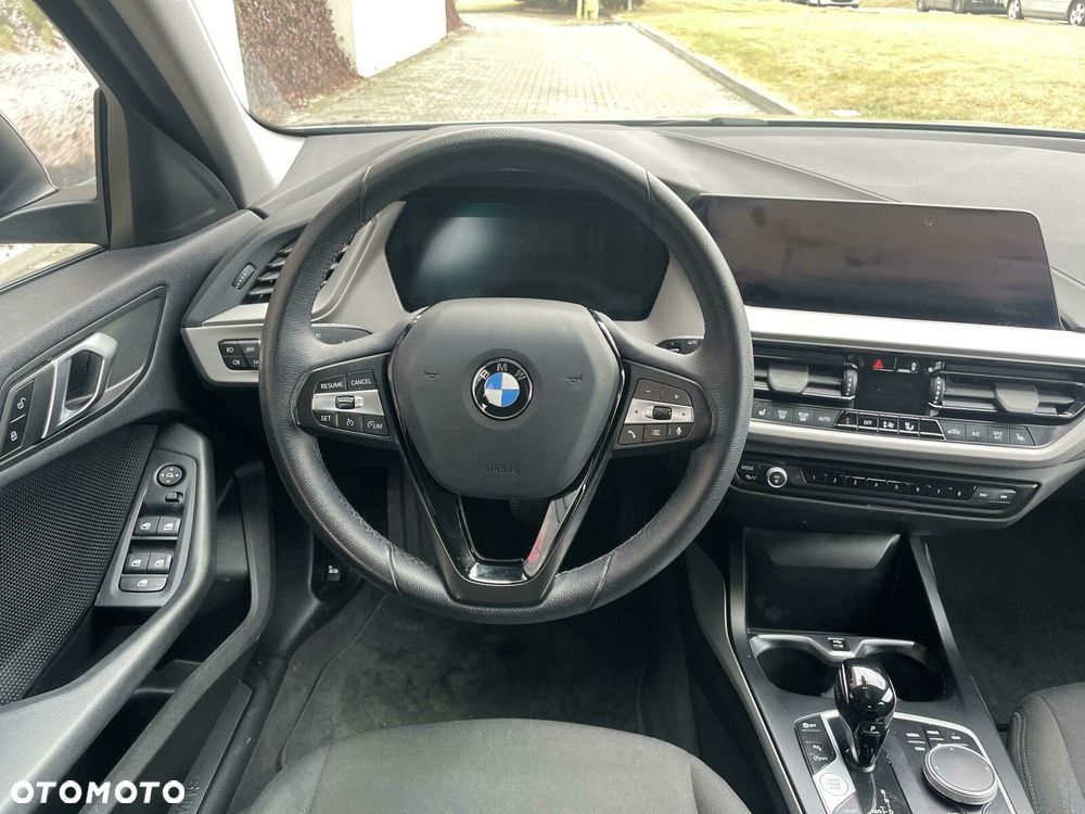 BMW Seria 1 - 13