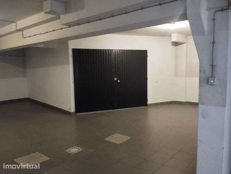 Alugo garagem box almada pragal - Grande imagem: 3/5