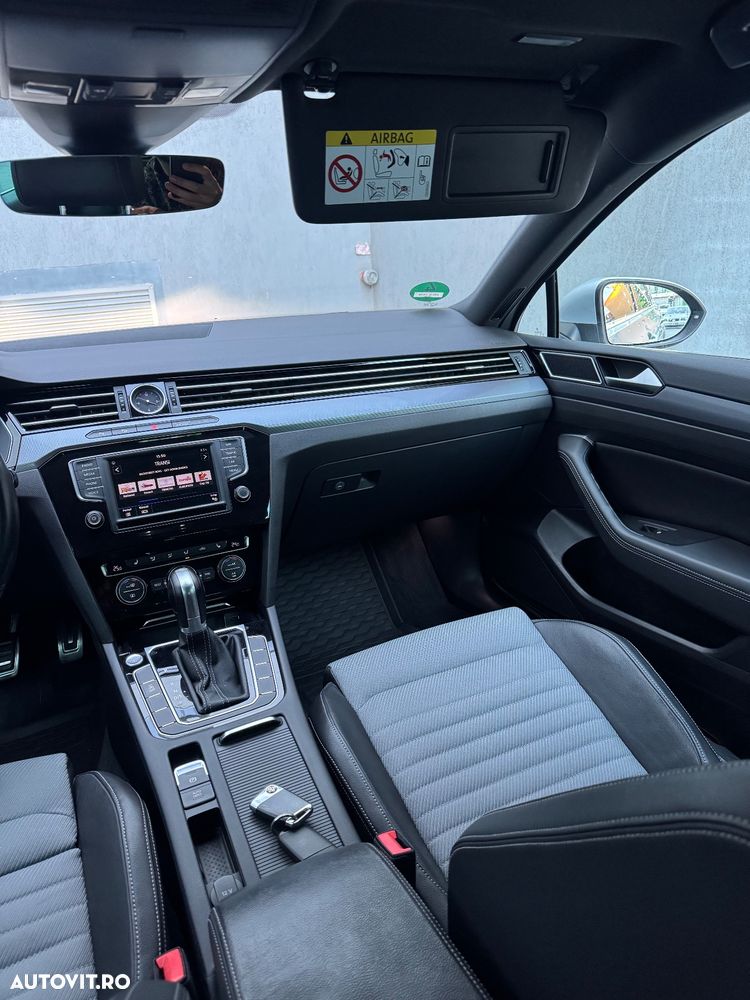 Volkswagen Passat - 17