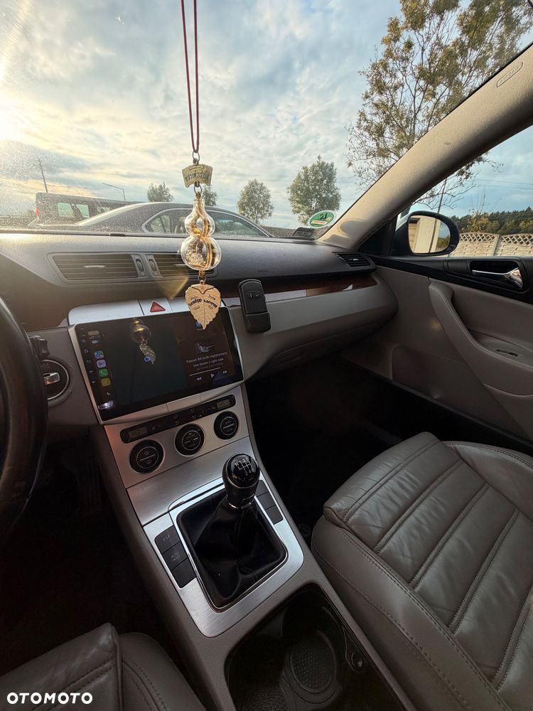 Volkswagen Passat - 7