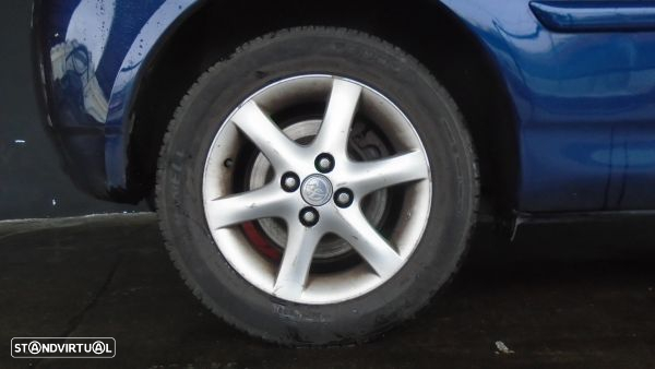 Para Peças Toyota Corolla Verso (_E12_) - 5
