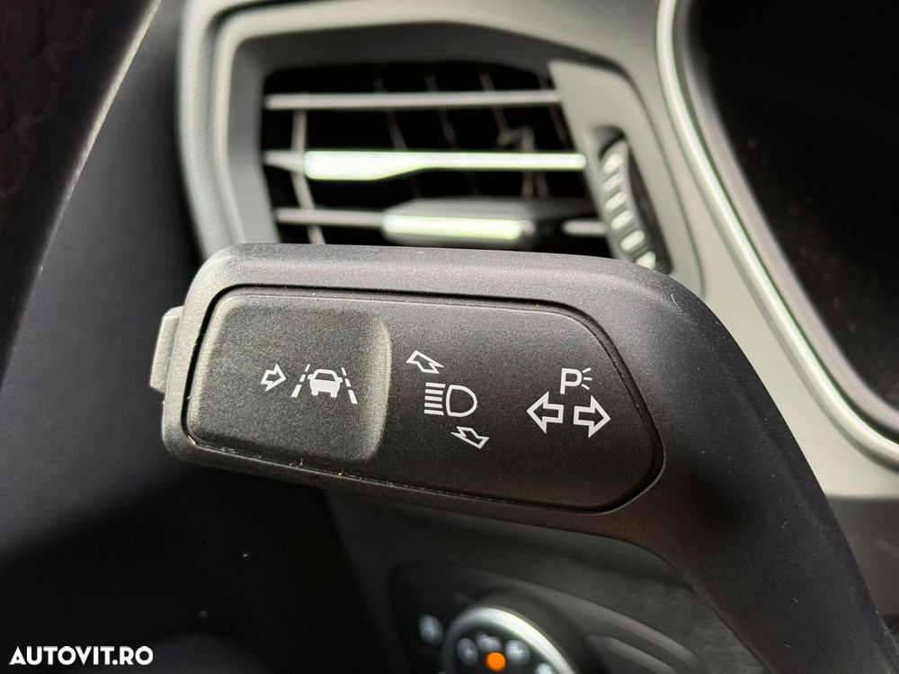 Ford Focus 1.5 EcoBlue Start-Stopp-System TITANIUM DESIGN - 8