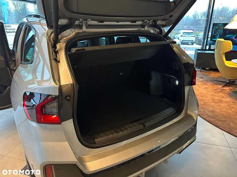 BMW iX1 eDrive20 66.5kWh M Sport Edition - 24