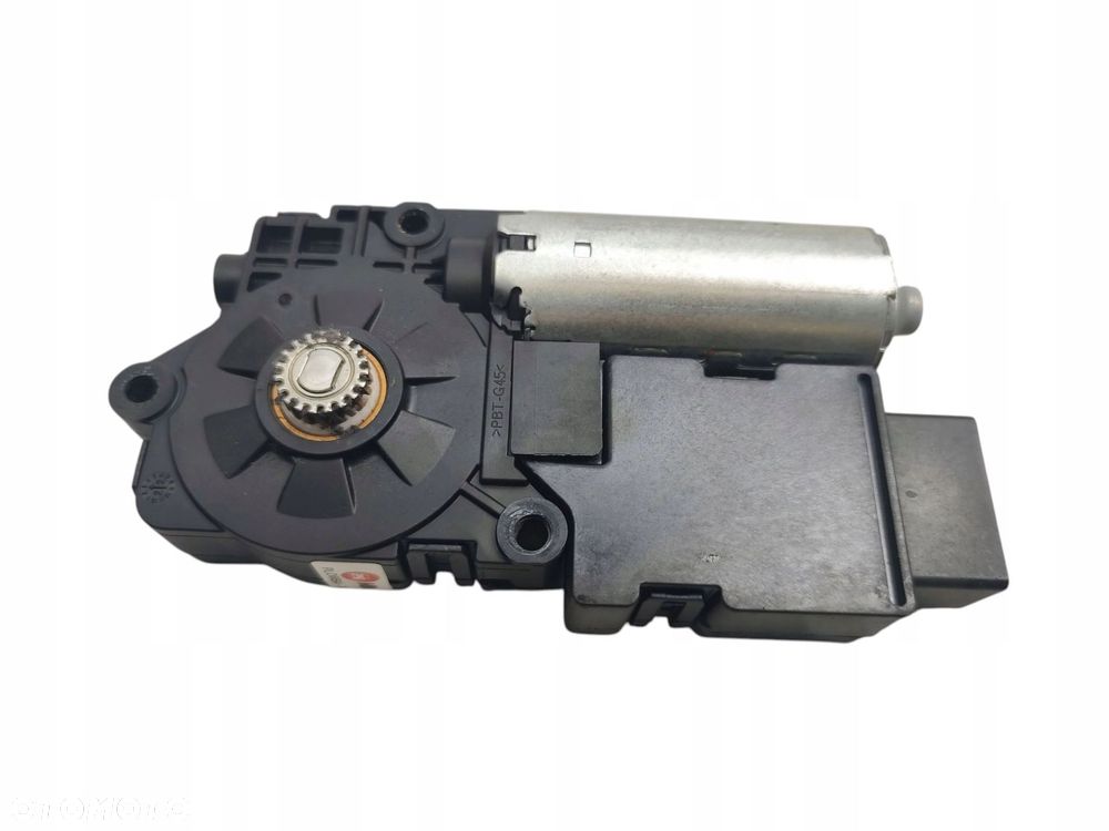 SILNICZEK SZYBERDACHU MG ZS I EV LIFT (2021-) TZ204XS1152 156KM 10722009 - 1