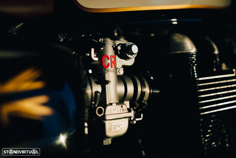 Triumph Bonneville - 5