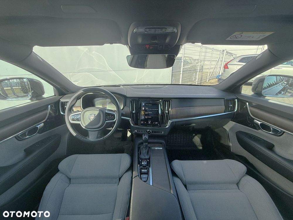 Volvo V90 Cross Country - 20