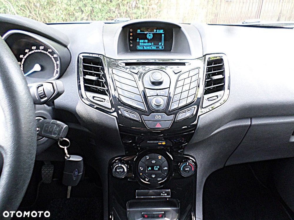 Ford Fiesta 1.25 Titanium EU5 - 10