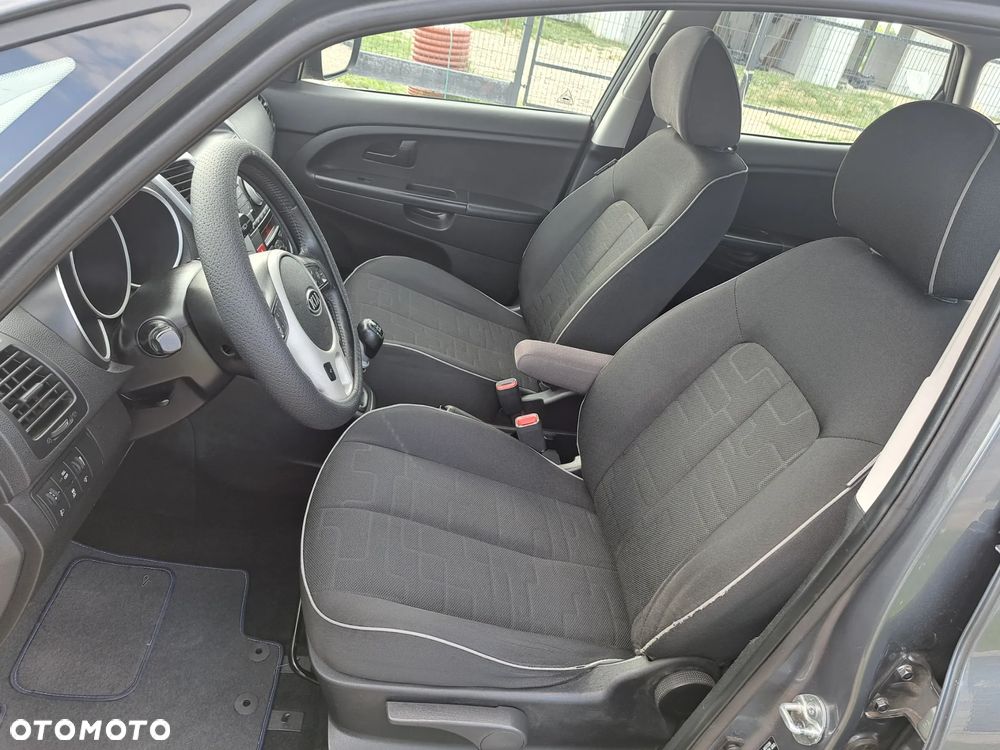 Kia Venga 1.6 CRDi 128 Business Line - 15